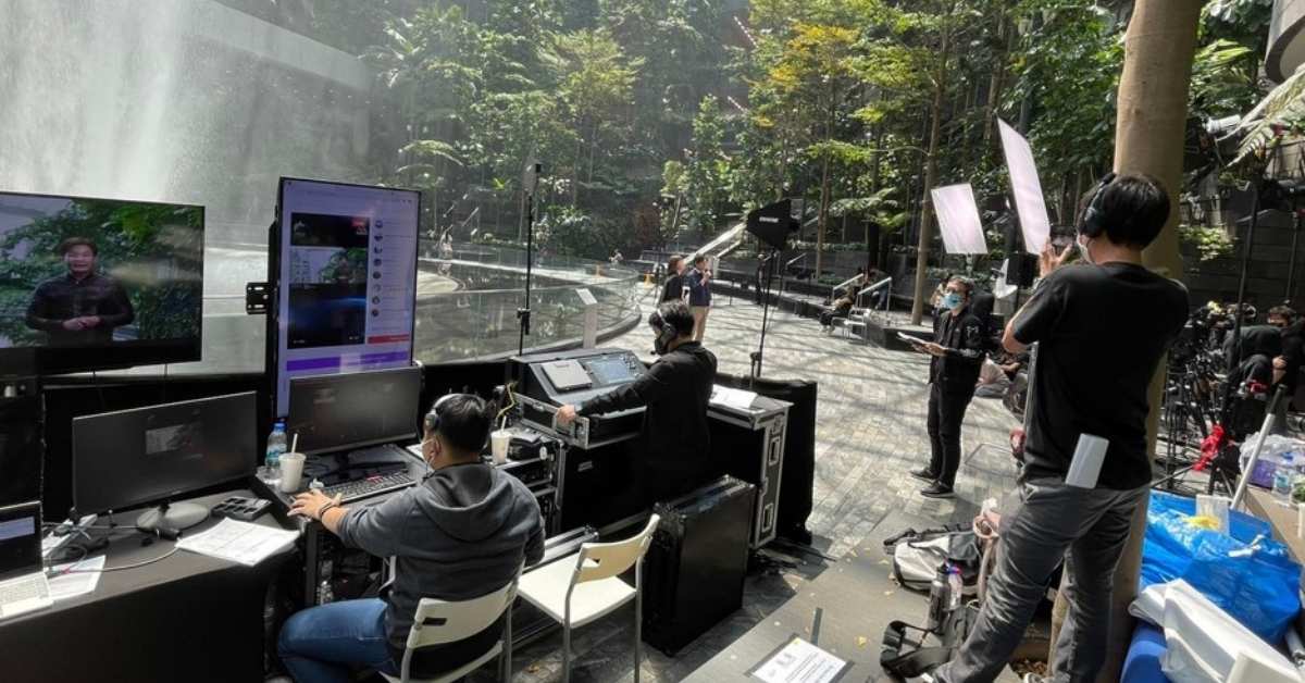 Considerations when choosing a hybrid event organizer