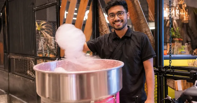 Dream Station's live food station offerings: Candyfloss
