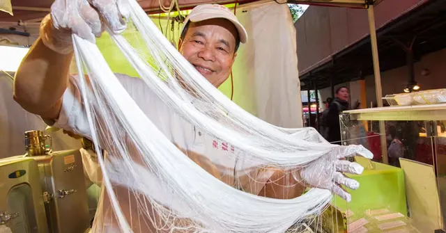 Dream Station's live food station offerings: Dragon's Beard Candy