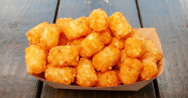 Dream Station's live food station offerings: Tater tots