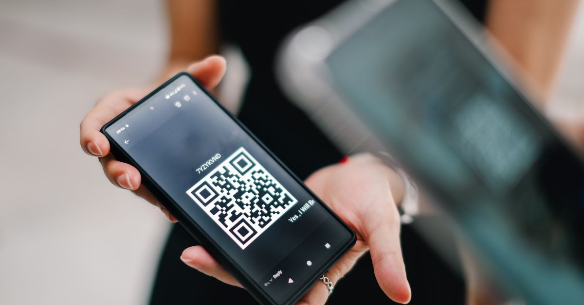 Paperless communication reflects eco-conscious event strategy. 