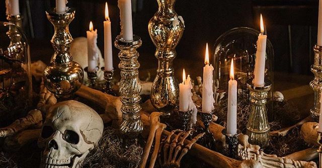 A gothic-inspired Halloween table centerpiece 