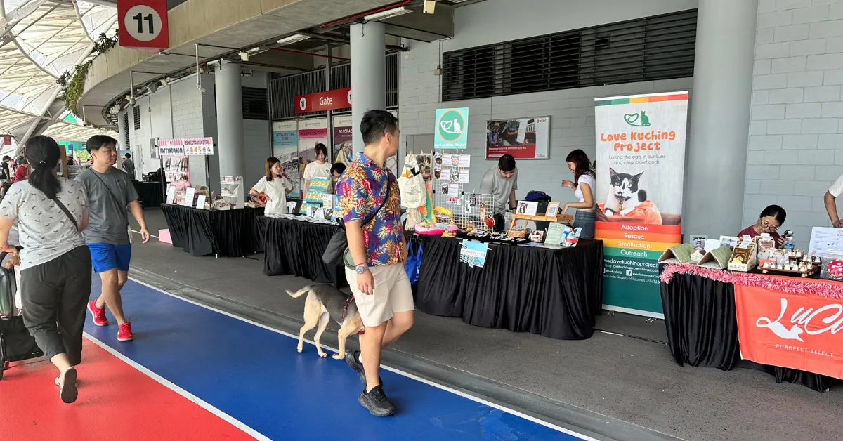 Our DIY keychain stations are suitable for Roadshows, retail activations, and public pop-ups