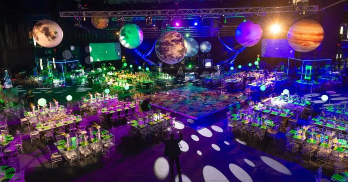 One of poppular dinner and dance themes: Futuristic Sci-Fi